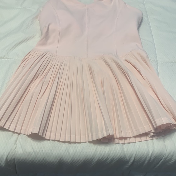 Lululemon “Ballerina” Style light pink Tank top Sz 6 - Picture 3 of 8